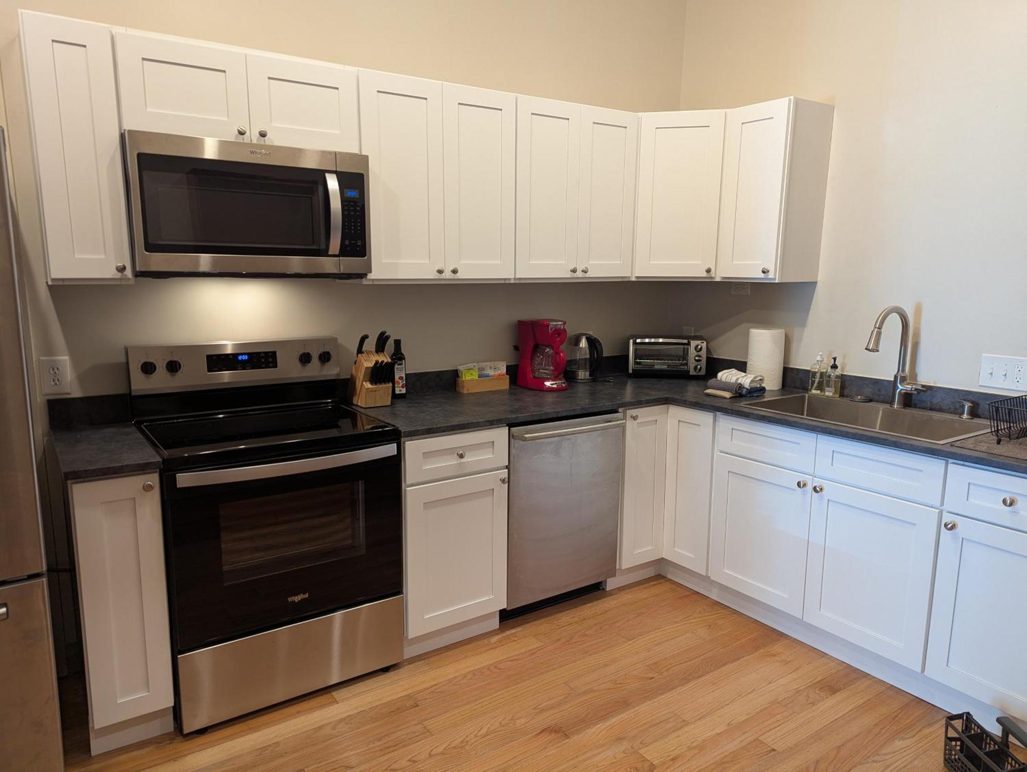Refresh 3Br Apt New Kitchen! Downtown Durham Exterior photo